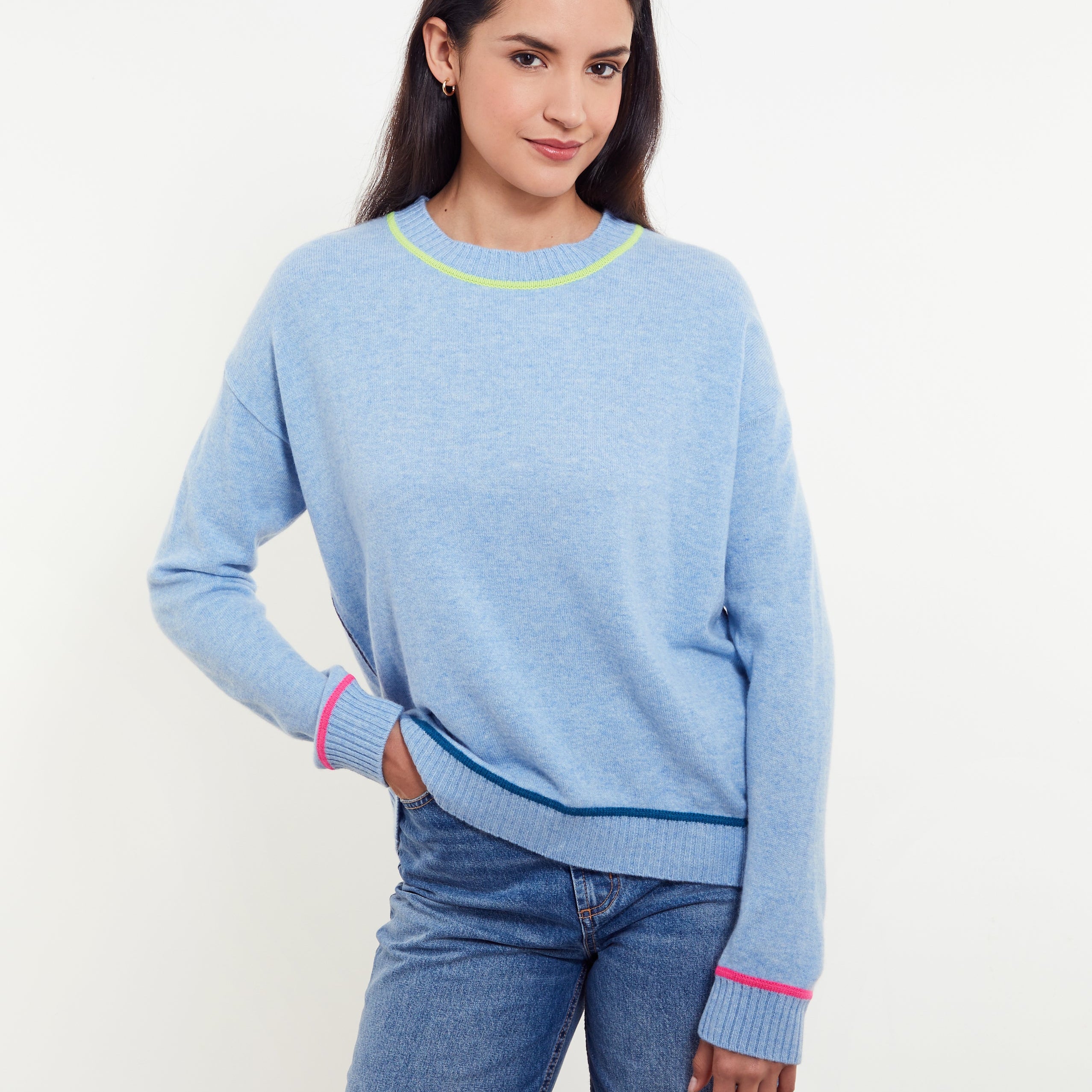 Bonnie Curved Hem Crew