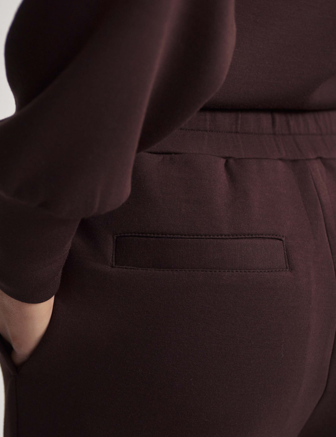 Varley Slim Cuff Pant Coffee 27.5” - Stylish In The Saddle