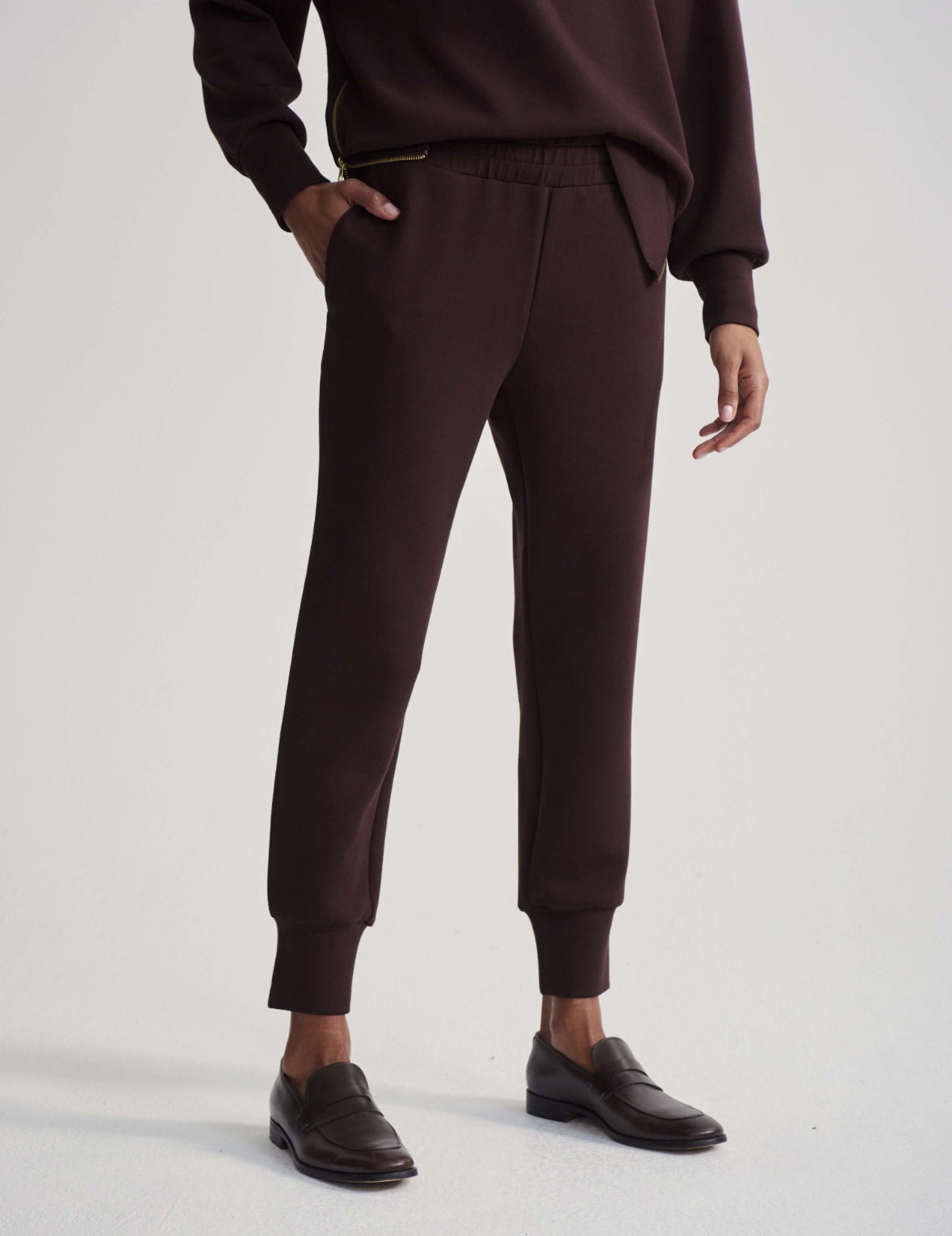 Varley Slim Cuff Pant Coffee 27.5” - Stylish In The Saddle