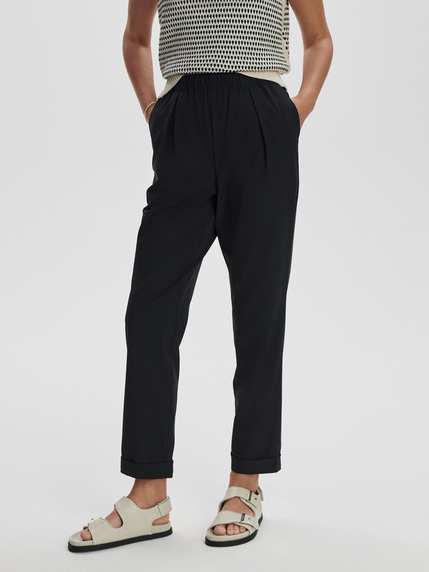 Alana Slim Tapered Cuff Pant 27 - Stylish In The Saddle