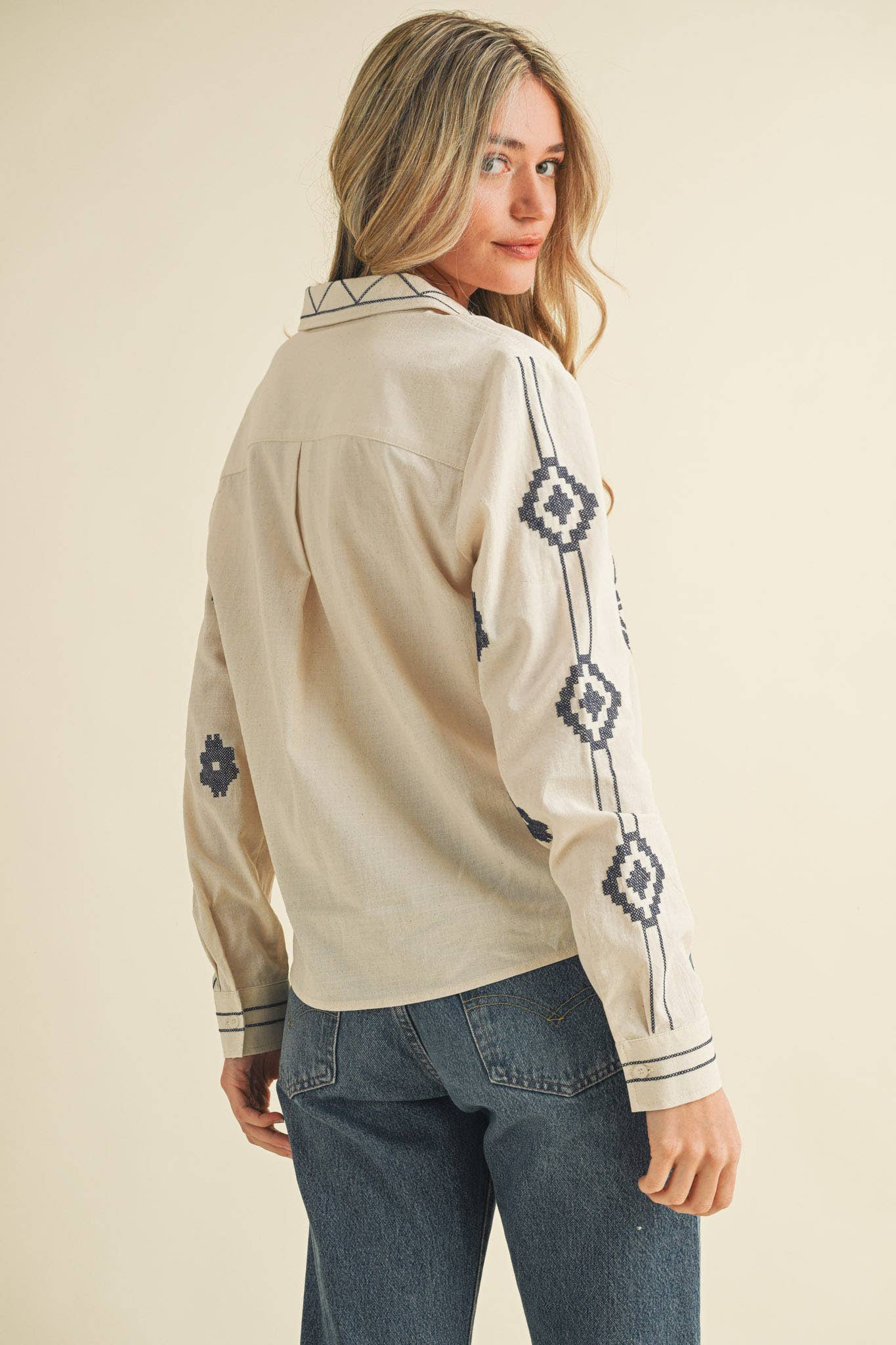 EMBROIDERED BUTTON UP TOP MTP4162 - Stylish In The Saddle