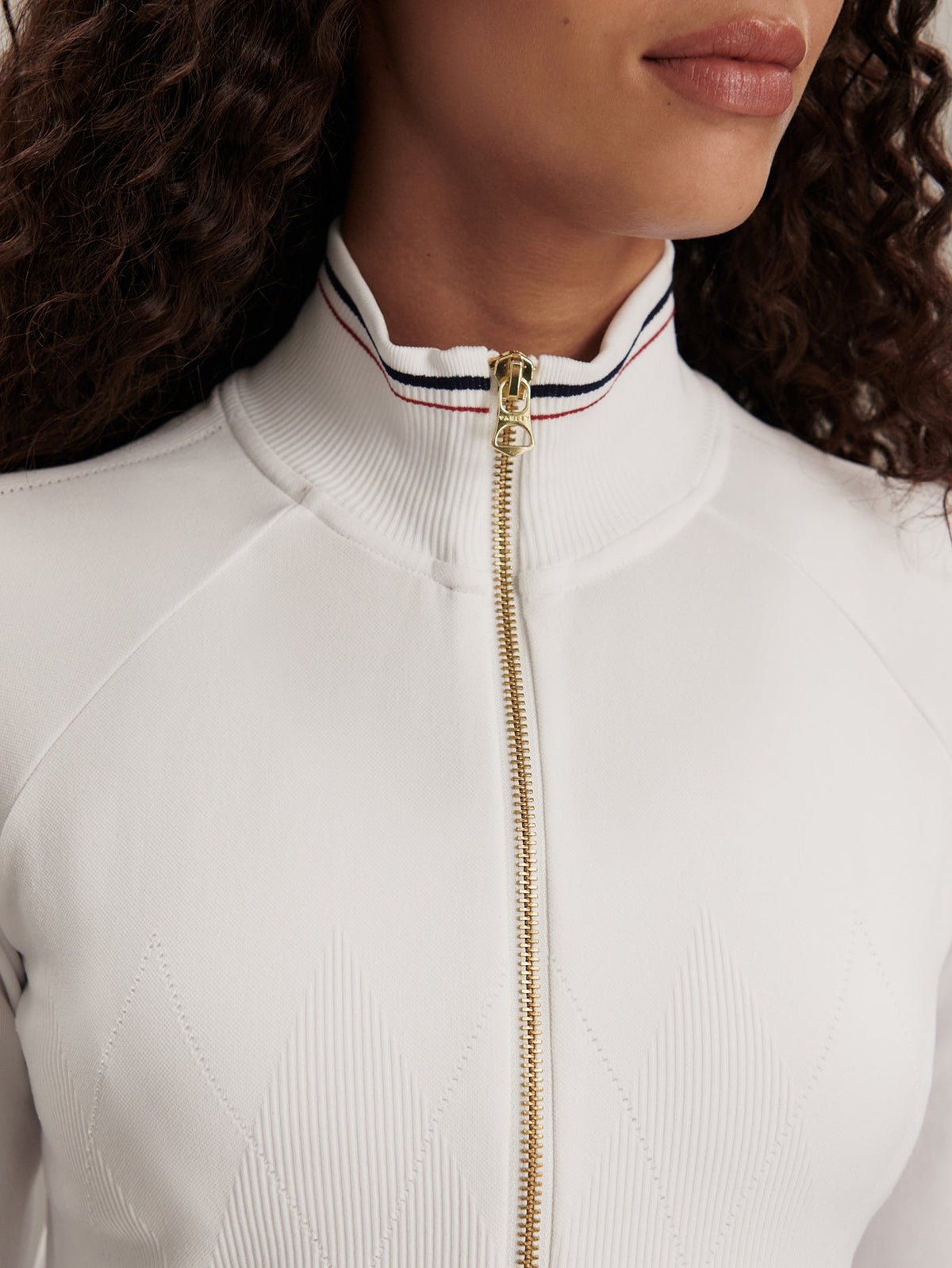 Len Seamless Zip Through