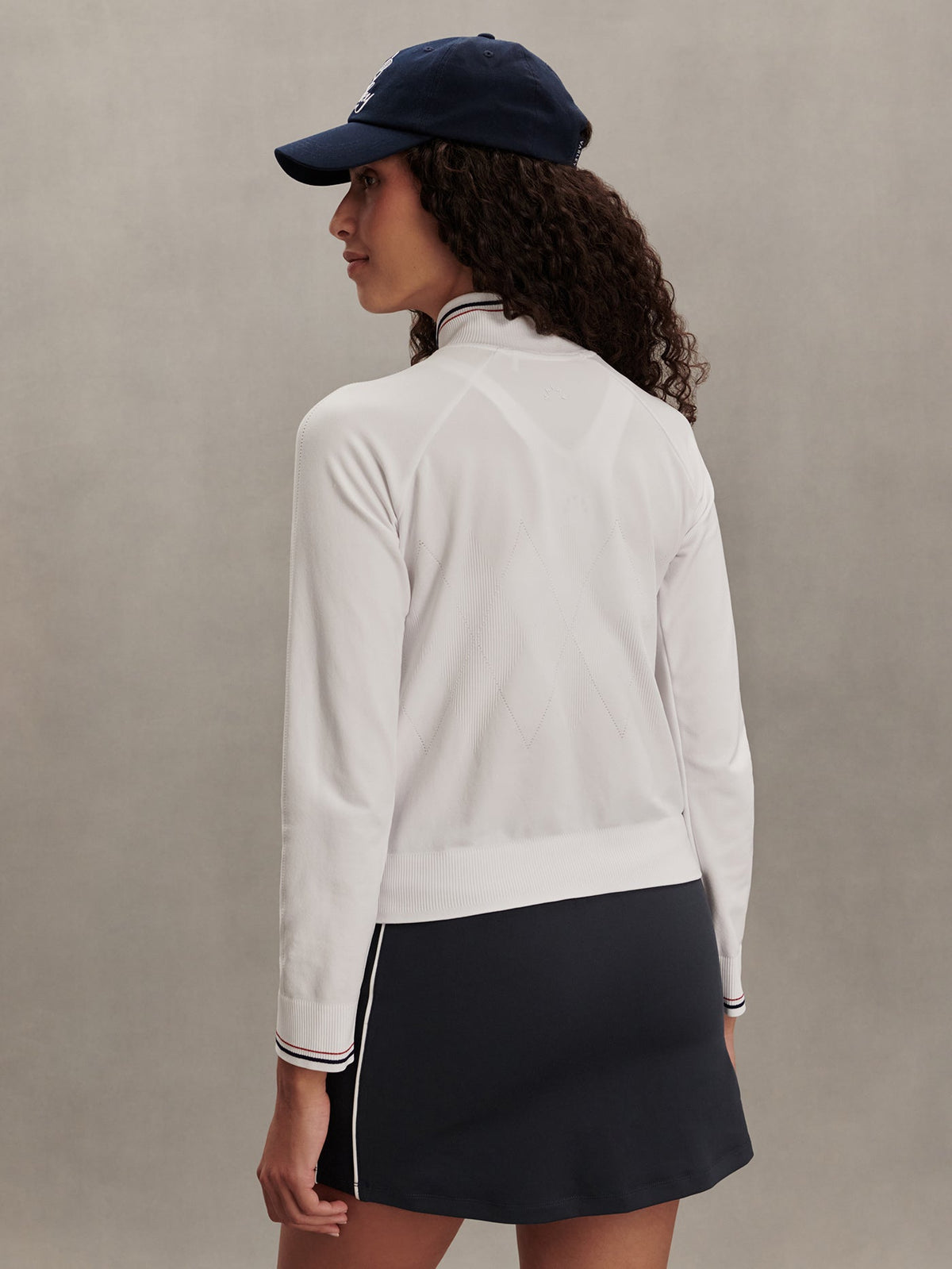 Len Seamless Zip Through
