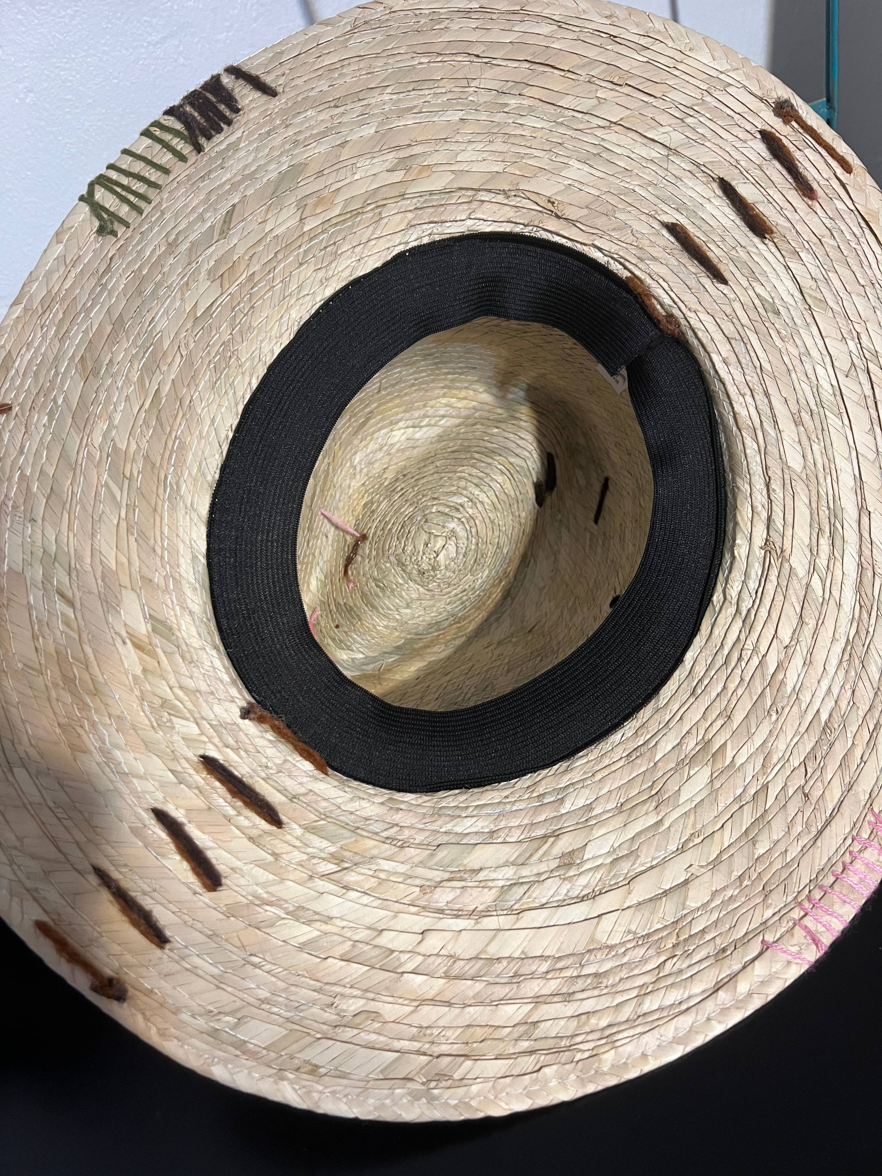 Straw hat with embroidered decoration - Stylish In The Saddle